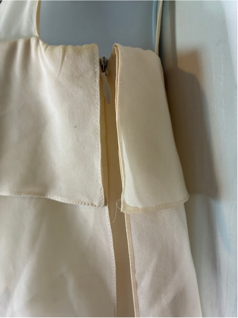 Women's Kay Unger Beige Tiered Cocktail Dress Size 6 - Picture 3 of 5